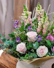 Load image into Gallery viewer, Tender Tones Bouquet.