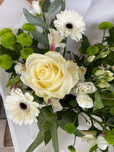 Load image into Gallery viewer, Boxed Hand Tied - White