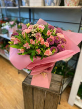 Load image into Gallery viewer, Boxed Hand Tied - Pink