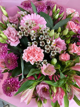 Load image into Gallery viewer, Boxed Hand Tied - Pink