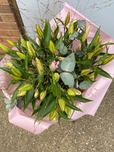 Load image into Gallery viewer, XL Boxed Hand Tied Bouquets - Plenty of Lily
