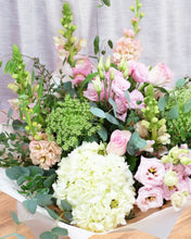 Load image into Gallery viewer, Chic Urban Hand-tied Bouquet.
